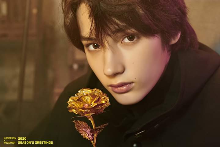 headliner_txt's tweet photo. #TXT 2020 SEASON'S GREETINGS Preview Cuts (Hide ver.) #괴도TXT https://t.co/V0GJixlZKP