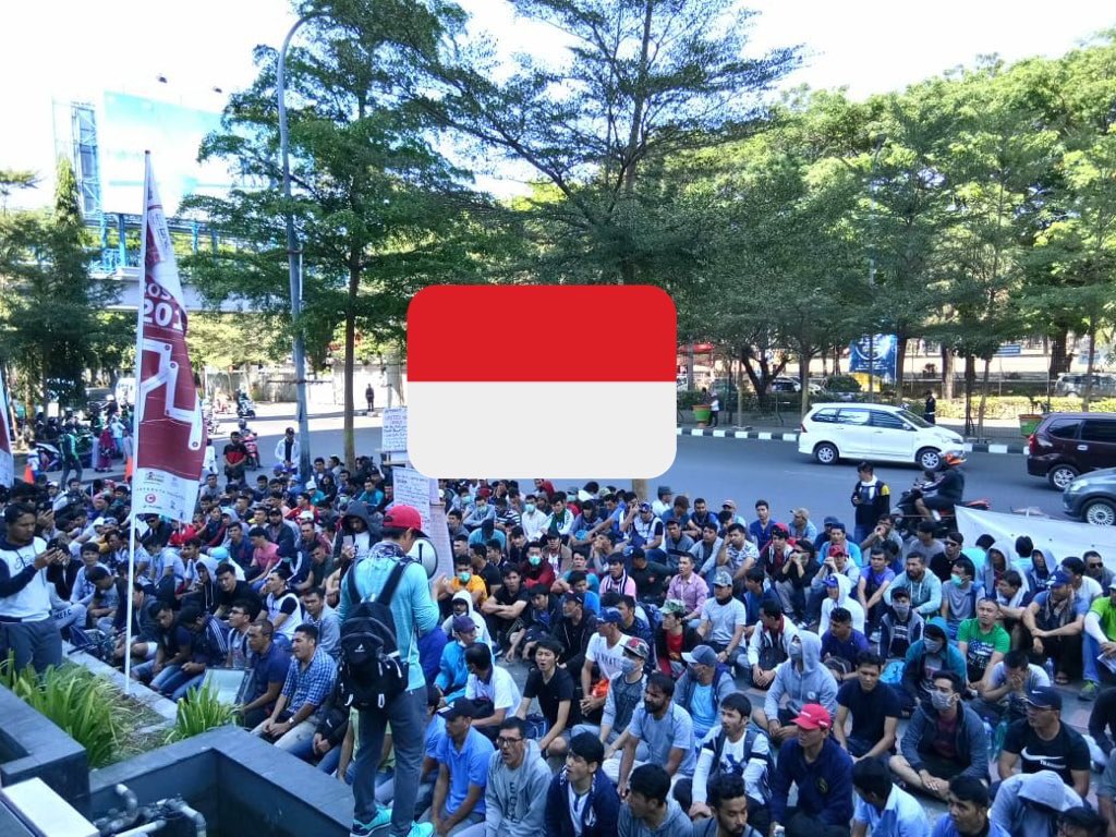 AliJaghori6's tweet photo. #HELPREFUGEESININDONESIA
#RESETTLEMENT4SINGLEREFUGEES Resettlement countries! No one would dare to leave behind his/her family unless he/she is forced to flee, and one would dare to stay in limbo for more than 7 years.
@realDonaldTrump https://t.co/hGVujLWDf7