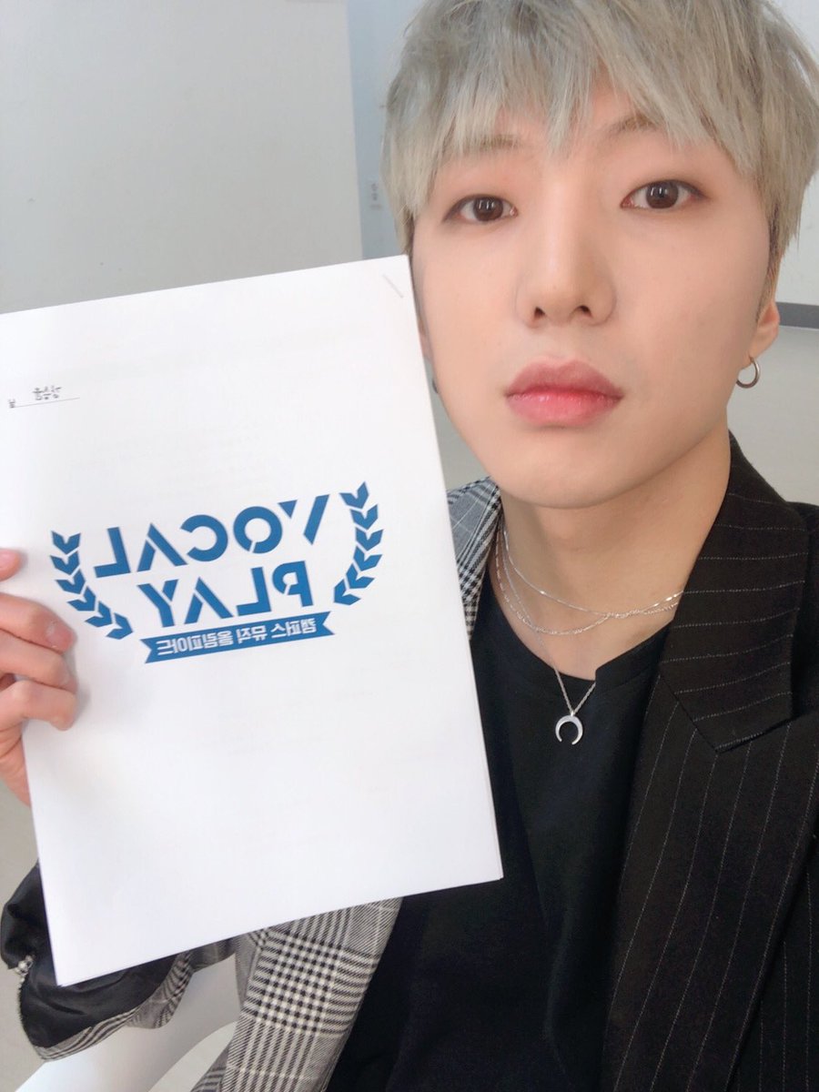official_yoon_'s tweet photo. 토요일 오후 11시 보컬플레이 본방사수!!! https://t.co/7yO9Akz6rv