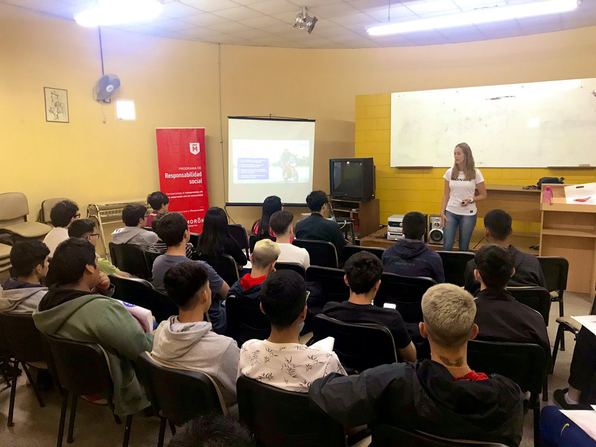 MoronProduccion's tweet photo. Junto a @hondaargentina estamos realizando una nueva Charla de Concientización y Manejo Seguro de Motocicletas en la Escuela Técnica N8 de Haedo 🏍

¡Continuamos capacitando a nuestros vecinos!  

@MoronGobierno #MorónProduce https://t.co/OFGHGRq7Sk