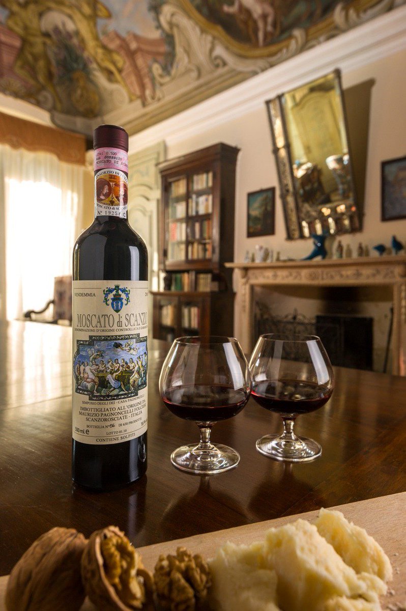 TwitItalianWine's tweet photo. #Moscato DOCG di #Scanzo Vino passito rosso da #meditazione. Da vitigno autoctono unico al mondo @moscatoScanzoPF https://t.co/7DsuZ1idkJ