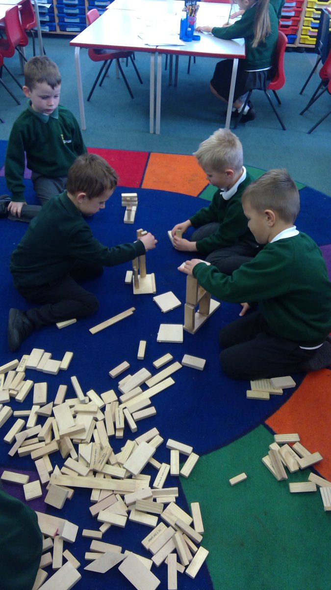 TickfordPark's tweet photo. Amber and Quartz have had a great time today creating sculptures out of different materials! #tp4art #tp4amber #tp4quartz https://t.co/xQ0Yb5dmCs