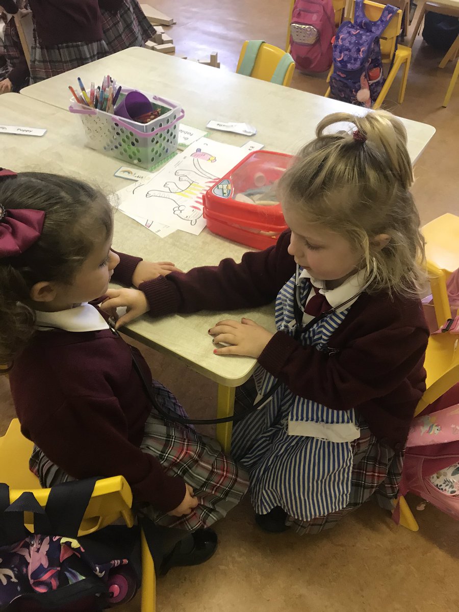 presterenure's tweet photo. Junior infants are learning all about the doctors surgery #Aistear #sociodramaticplay https://t.co/63UKWMZjEX