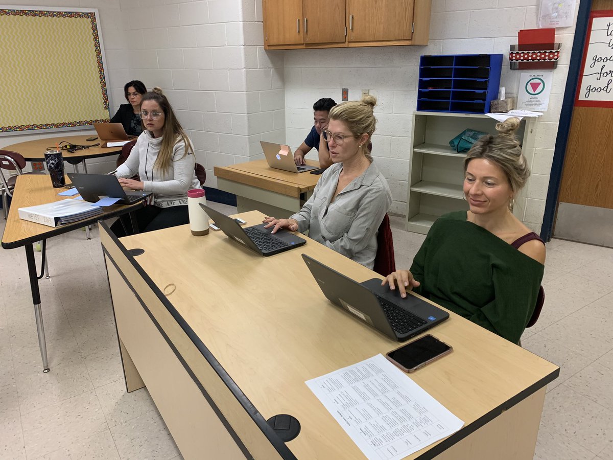 beanemiller's tweet image. NewselaPRO Webinar opens a world of informational text with primary sources, current events, and much more! Thank you @bowtie_tech! #newsela #leveledreading #informationaltext @HaddonSchools @HaddonfieldMS