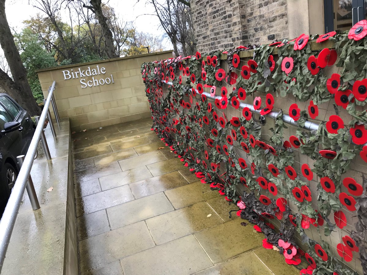 BirkdaleSchool's tweet photo. Ahead of #RemembranceDay we have placed the remaining #poppies from last year's #poppycascade outside the Oakholme building. #RemembranceSunday #WeWillRememberThem https://t.co/FupWOrJlNj