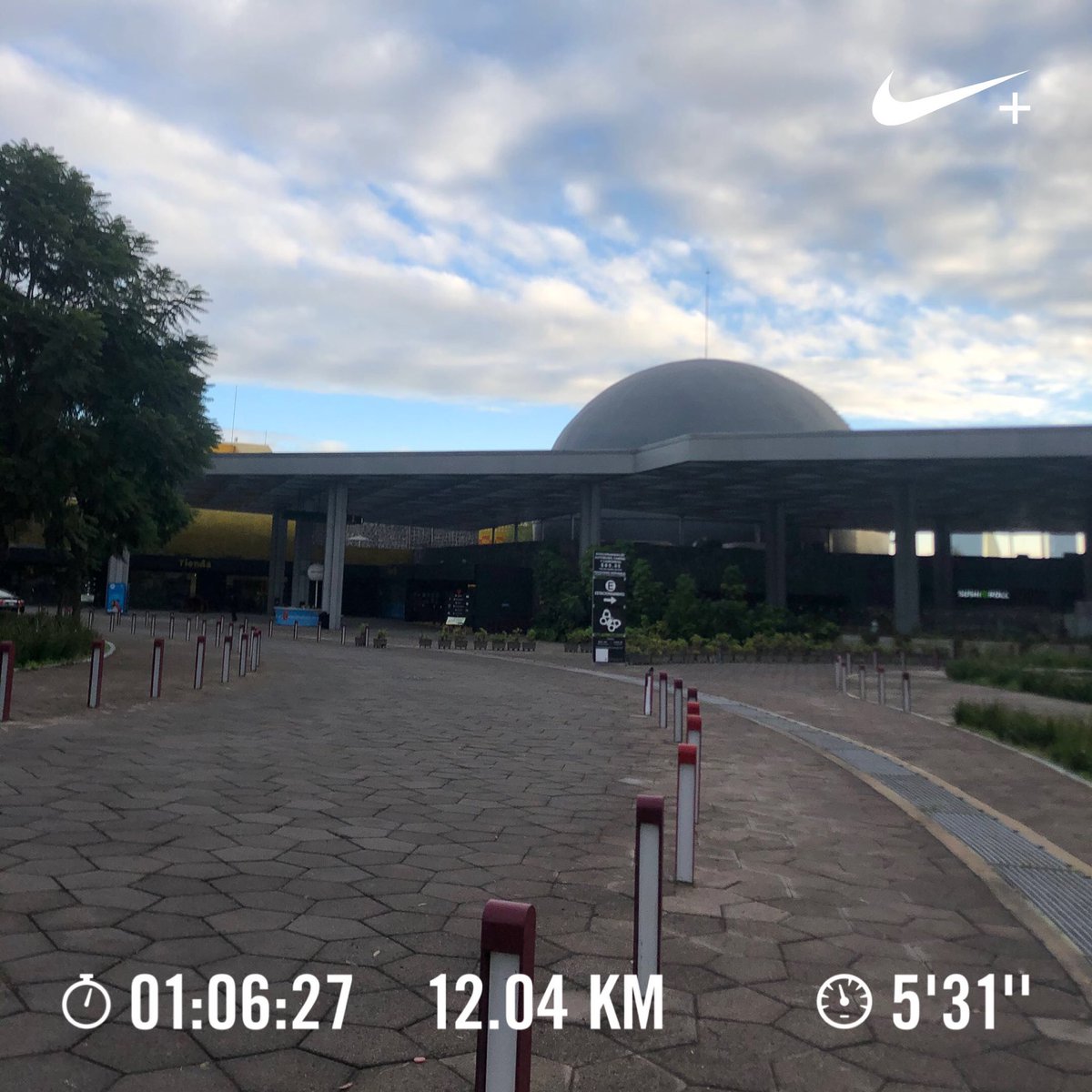 RicardoMch10's tweet photo. Dios los bendiga Atletas🏃♂️12k de salud y felicidad segunda sección de Chapultepec
#AsicsTrainingProgram #YoElegiCorrer #aquiyasecorrio #marathorunners #Sumandokm #EnDondeCorrer #tlatelolcorun #totalrunningmx #LoveRunSmile #FalconsRunners #ComuniRunners https://t.co/8WtI42mNf0
