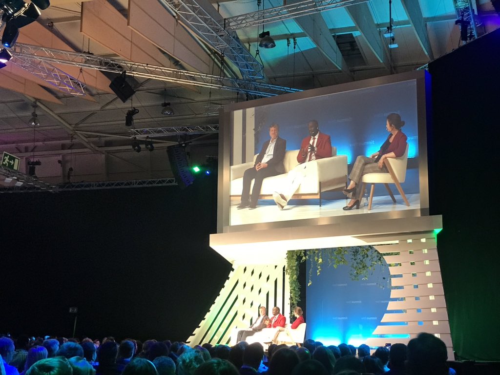 tomhingley_law's tweet photo. Massively impressed by @Akon at #WebSummit. This is not a celebrity just putting his name to a product, but  a real founder who believes that blockchain technology and Akoin can improve lives in Africa.
#fintech #crypto #FreshfieldsDigital https://t.co/PdKIGQUwjg