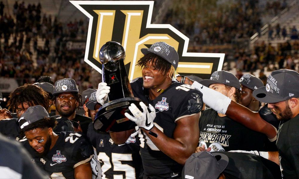 jamybechler's tweet photo. COACHES:  The 2017 University of Central Florida football team that finished with a 13-0 record had 51 players that were also on the 2015 UCF team that went 0-12. It's not always about getting new players. Sometimes it's about developing the potential of those you already have. https://t.co/QCDxm6In8A