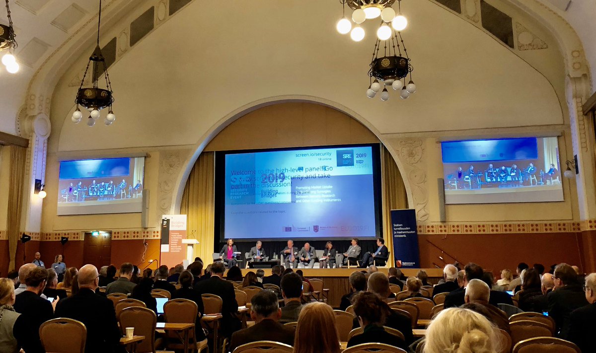 bbakereck's tweet photo. Panel discussion #sre2019 on ‘Enabling the Market Uptake of Research Outcomes’ @TensorEU #researchtopractice https://t.co/4pXJ1wAnpM