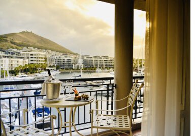 ebxnews's tweet photo. Review: Cape Grace – Cape Town, South Africa 

“The cannon at the South African Navy’s Lion Battery on Signal Hill is the oldest active cannon in the world.”

https://t.co/ZIigSy3ULj https://t.co/U1jRuf2IHQ