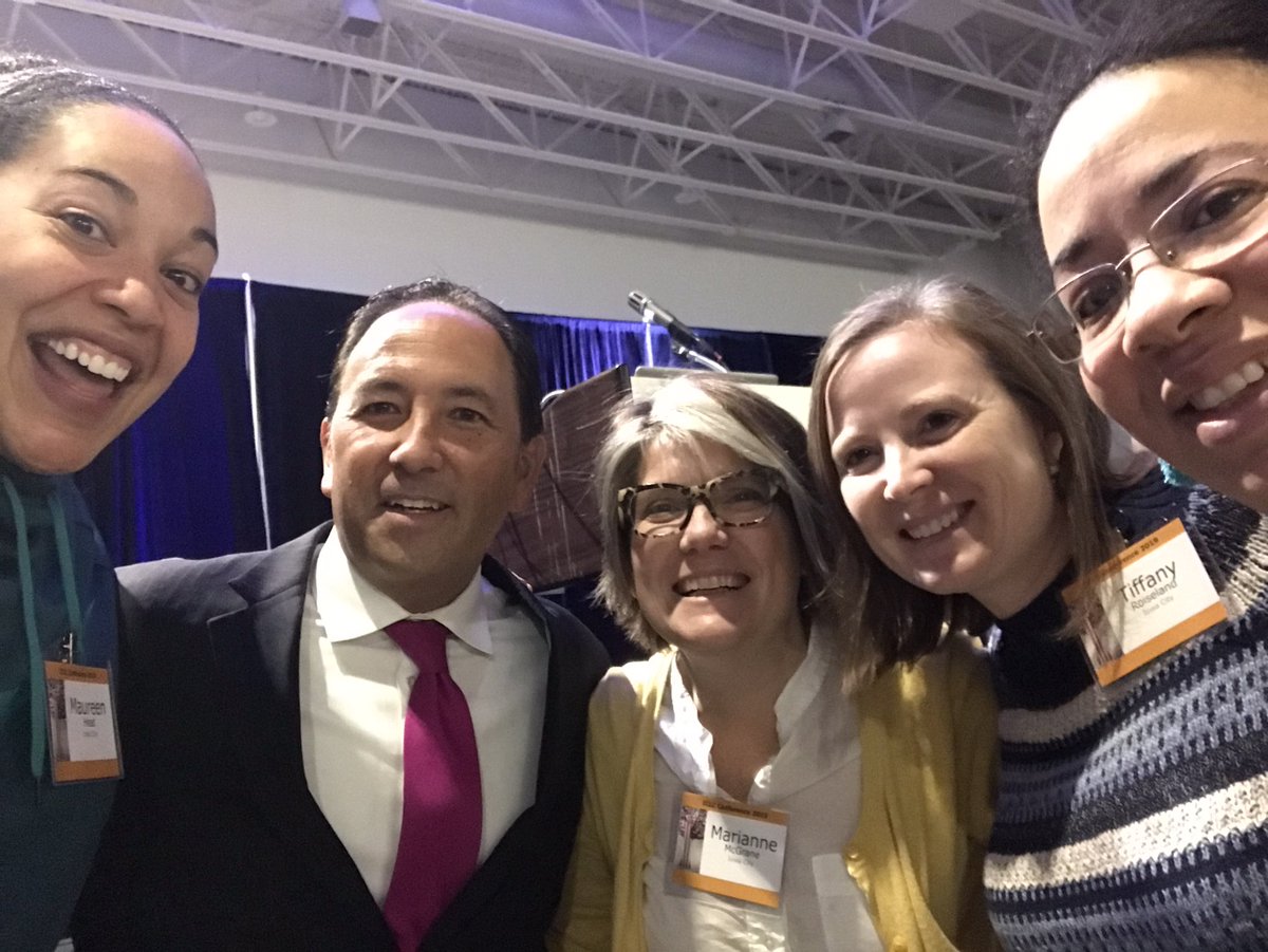 maureen21082's tweet photo. We were so inspired by the Rappin’ Mathemetician @AlexKajitani! Thank you for your message. 🙌🏽 Great day at @IowaCLC #IowaCLC19 Working to support our English Learning students!!! @ICWHSPrincipal @ICCSDFoundation @IowaCitySchools https://t.co/i8y0WZcqqg