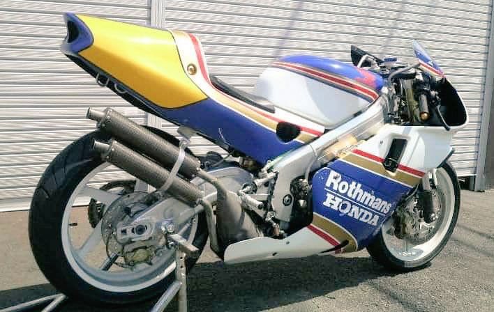 Maxim at the lowr depths tweet media