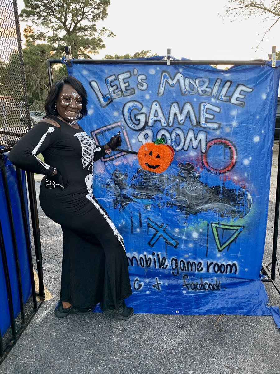 MY FOREVER #WCW I AM A STRONG WOMAN THAT WENT THRU HELL N BACK AND STILL PUSHING I AINT GONE LIE IT GETS HARD BT I PRAY N KEEP MOVING THANK YOU JESUS FOR EVERYTHING THE GOOD AND THE BAD THANK YOU FOR SAVING ME #BURNEDBTBLESSED  #BURNSAREBEAUTIFUL  <a href="/PolarityTE/">PolarityTE</a> <a href="/Ameriburn/">American Burn Association</a> <a href="/BURN_MS/">Burn Model Systems</a>