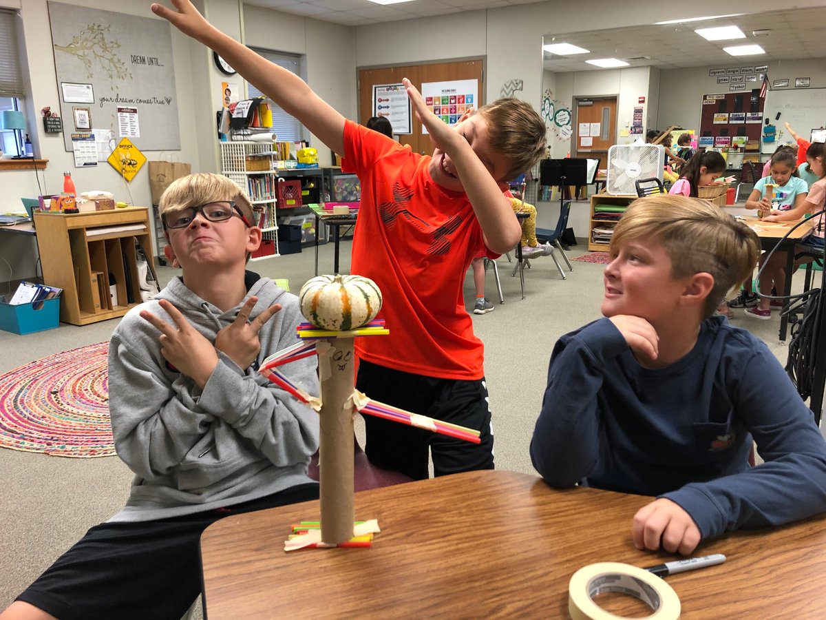 BushQUEST's tweet photo. How are you creating and collaborating today? #pumpkinstandchallenge #thinkcreatebuild #writeaboutit https://t.co/jD7iTvGkVn