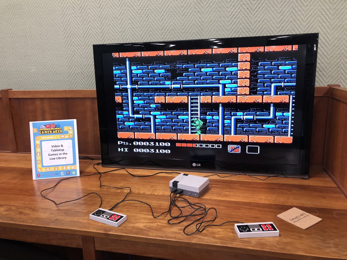 ugalawlibrary's tweet image. Come by the library and enjoy one of the many games we have out for International Games Week in Libraries! ♟🧩🎲🎮 #internationalgamesweek #ala #gaminginlibraries