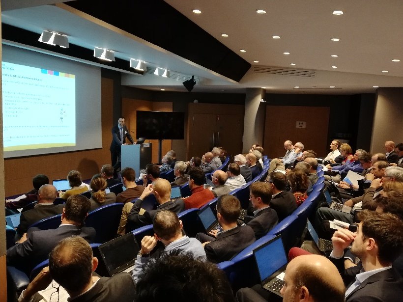 ClubPowertoGas's tweet photo. Salle comble pour la matinée de l'@AssociationATEE dédiée au #powertogaz. La filière s'organise et coche ✅ les mesures du #planhulot pour lever les freins et lancer la révolution #H2. #Quedecheminparcouru https://t.co/2Koa6HsUqA