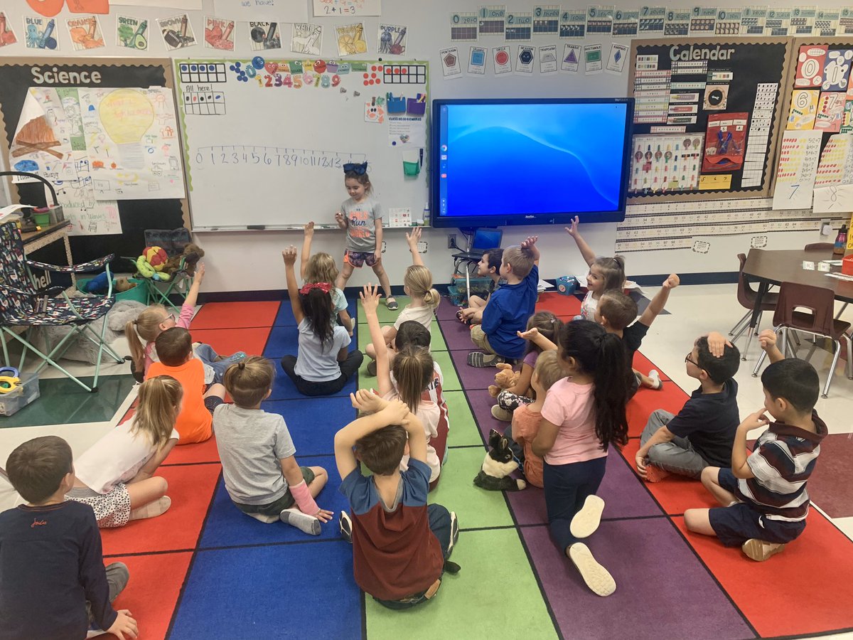 ErinMechell's tweet photo. A little guess my number this morning to work on greater than and less than. #RobinsonISD #robinsonprimary #kinderrocketsrock https://t.co/wlkr30hwpv