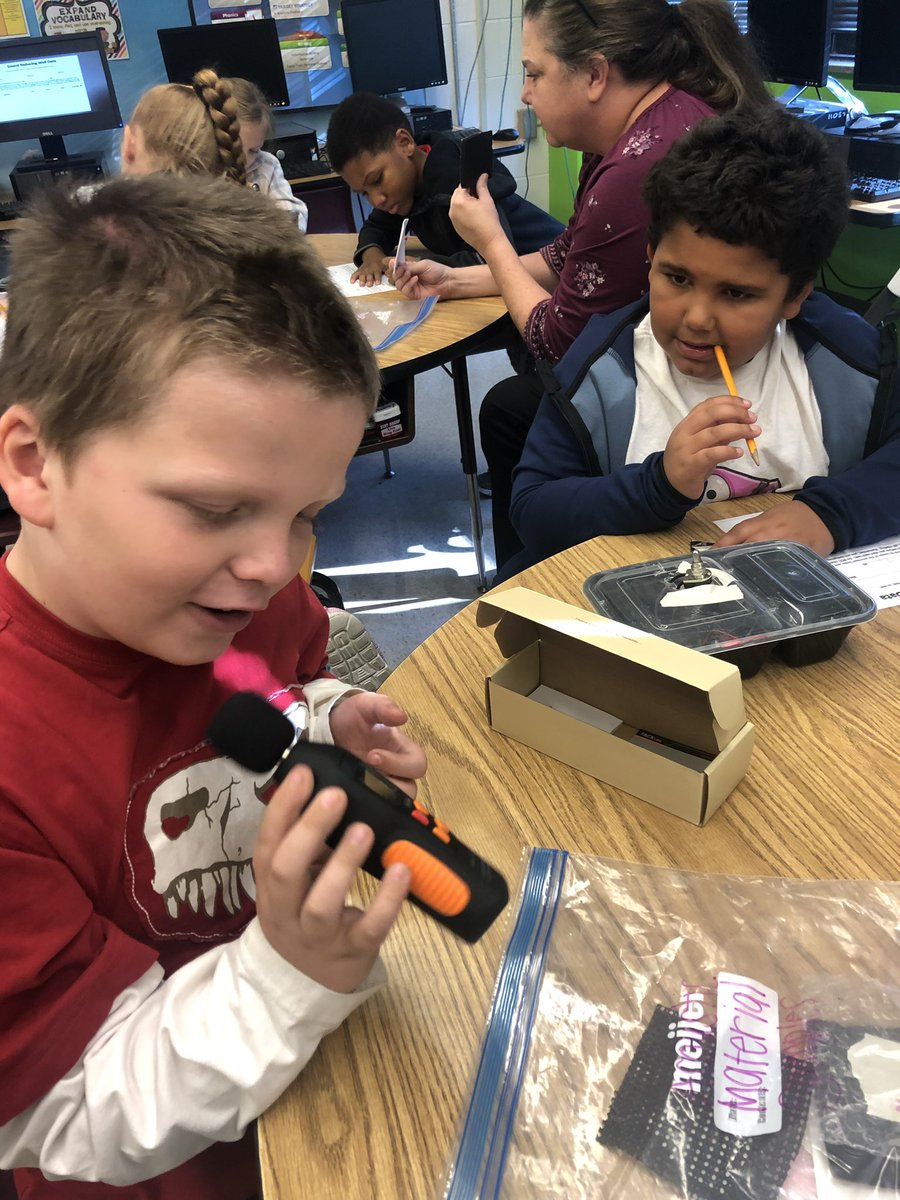 nkucinsam's tweet photo. Our final session of the elementary #NextGenerationSTEMClassroom project with our partners in the River Cities schools! Thanks to our fantastic host @ludlowschools for such a fantastic morning!! #handsonmindson #STEM #ngss #thisiswhatPDshouldbe https://t.co/q8wg0nNXMI