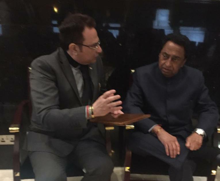 CMMadhyaPradesh's tweet photo. Residents of MP in overseas have been always valuable to us. Cherishing the bond CM Shri Kamal Nath met Mr Matlani, head- Friends of MP, UAE and discussed for a #magnificentmp
#futureofmp https://t.co/qBgaKw6vy7