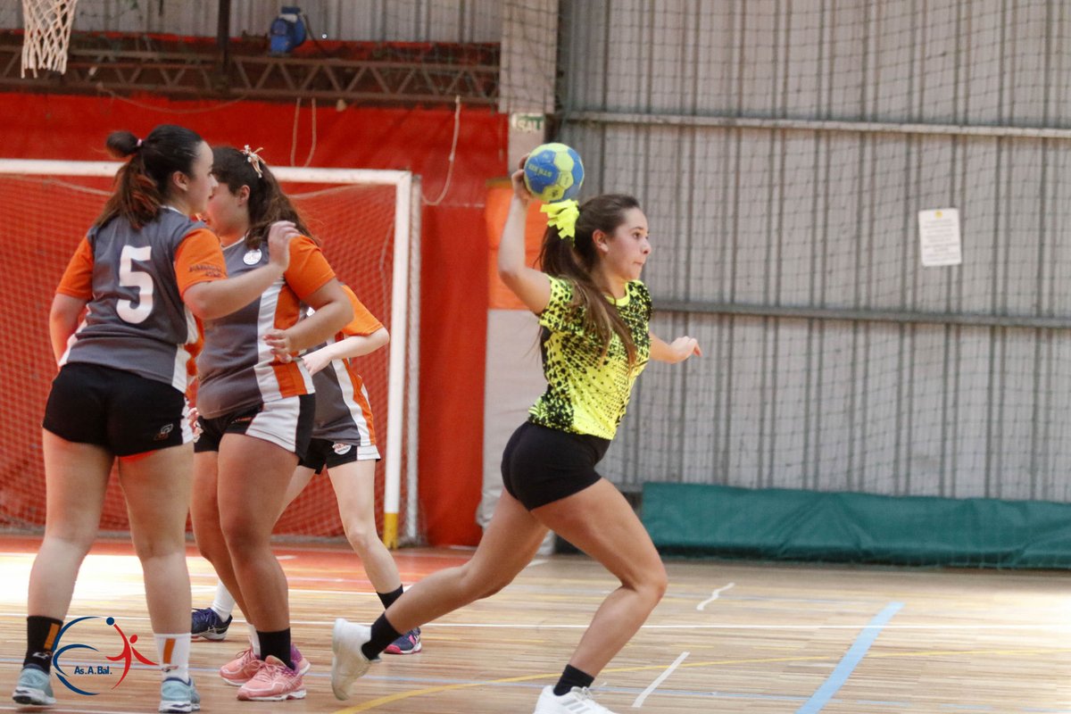asabaloficial's tweet photo. Ya pueden encontrar las fotos de las Menores Damas entre @PSHandball y @handballneco 

https://t.co/3ToOcjR4d6 https://t.co/dt2m0k15BU