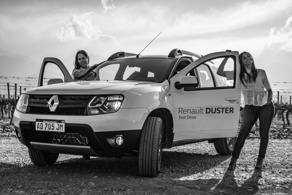 ¿Bodegueamos? 😍 Hoy con la #RenaultDuster en #Mendoza!
-
-
-
-
-
#renault #mdz #duster #bodegas #vino #girl #magazine #camioneta #like #new #bw #autos