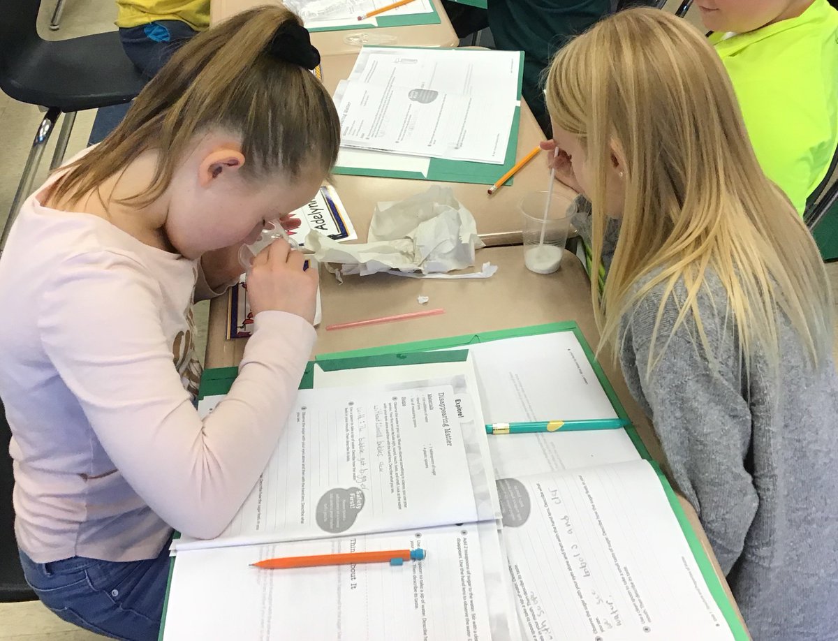 Lweaver5th's tweet photo. Exploring "disappearing matter" is fun!  Science rocks!  #ELCOtogether #IamELCO @ELCOschoolIS https://t.co/tkr85ZIs1U