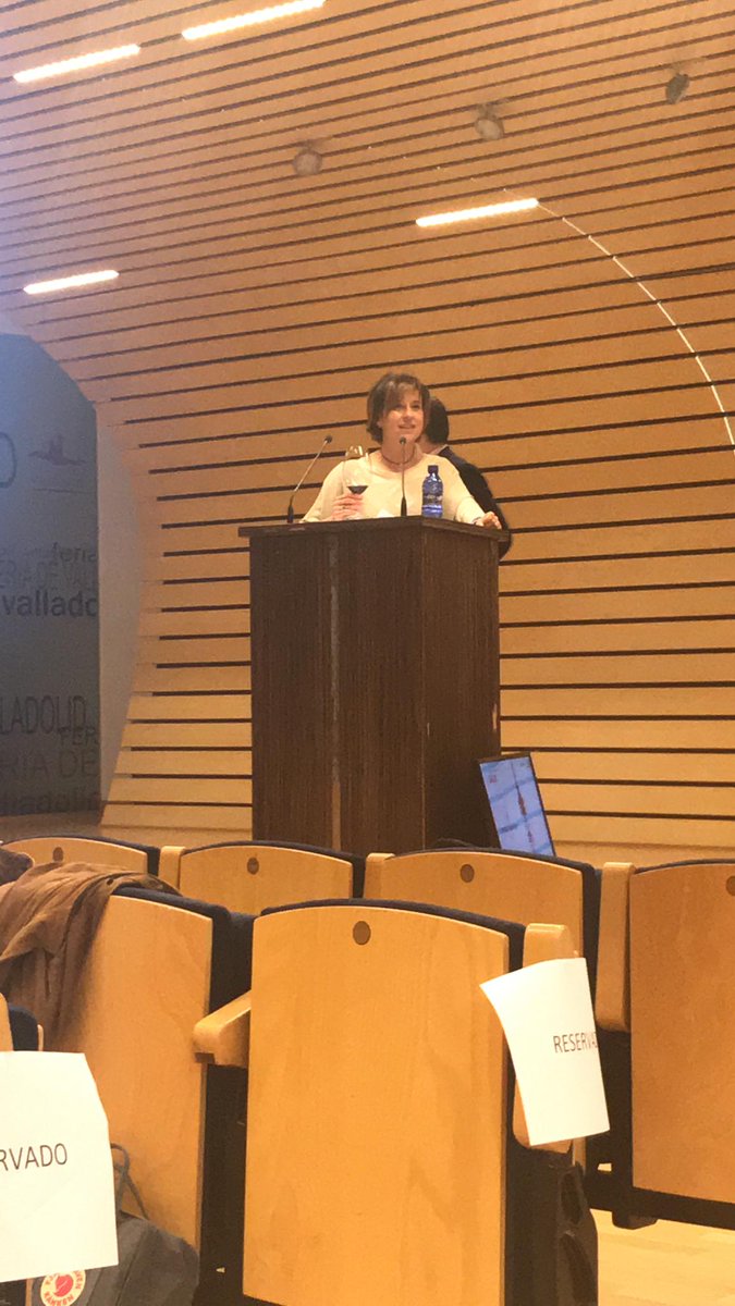 dehesacanonigos's tweet photo. Nuestra enóloga, Belén Sanz Cid, ha dirigido hoy una cata en el @congreso_sala en la que los cuatro @mastersofwine han coincidido sobre el equilibrio y la grandeza de los vinos de #DehesadelosCanónigos 🍷

Es un orgullo y un placer escucharles hablar de ellos 😊 https://t.co/5Wp0zoYmTv