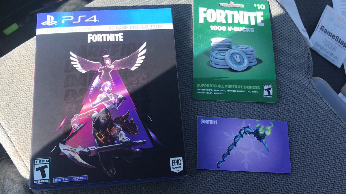 bigdilema's tweet photo. #FortniteChapter2  #DarkFireBundle #vbucks and would you look at that! A fresh #MintyPickaxeCode at Gamestop! https://t.co/JzwcMNEuQH