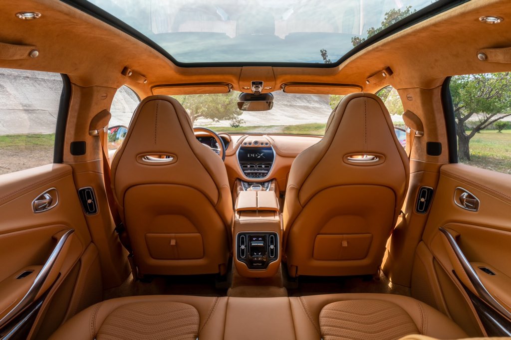 AndyatAuto's tweet photo. .@astonmartin DBX interior delivering class-leading space.
Pricing confirmed: UK £158k (incl 3 yrs service).  I’ll unveil in Beijing, on 20 Nov. Seating for good visibility both 99th male and 5th percentile female. Class-leading front &amp; rear legroom with a standard panoramic roof https://t.co/WBuAKWgYaw