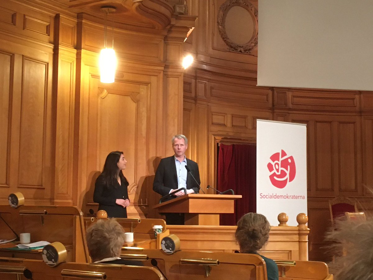 JanGranvik's tweet photo. Bra initiativ av S och L att bjuda in till gemensamt seminarium i riksdagshuset om framtidens musikpolitik https://t.co/6Ve6zrv6Zc