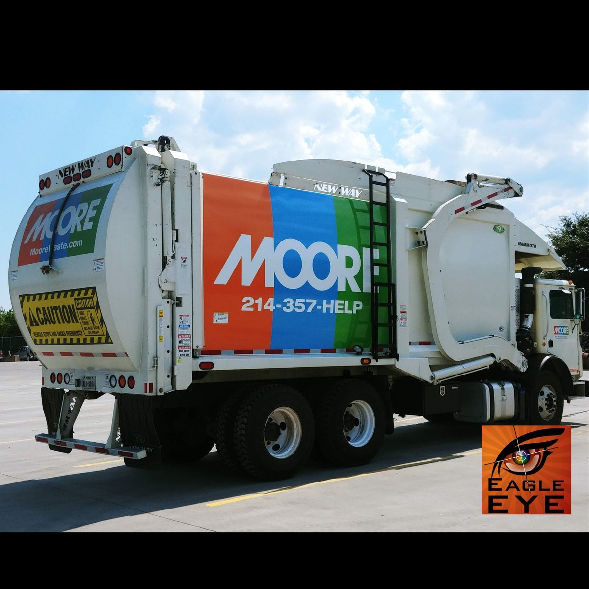 DumpsterDecals's tweet photo. Have you seen the new look @Moorewaste??👀 👀 
#EagleEyePartners #WeGotchaWrapped #ArlonGraphics https://t.co/Bxx9Yv9mul