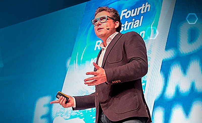 infoPLC_Plus's tweet image. En #Flexthink19 tuvimos la oportunidad de conocer el #reworking de @marcvidal. 🔴 Aquí un hilo con las claves que deben tener presente los directivos industriales para adaptarse a la nueva economía digital. Comenzamos!