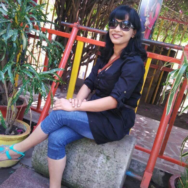Namami_Bharatam's tweet photo. #NewProfilePic

जब तक जिंदगी है dp बदलते रहो बाद मे रिश्तेदार टांगे ना टांगे Photo 😜😜😜

#throwback 2015 https://t.co/Yf5L6yd7Cy