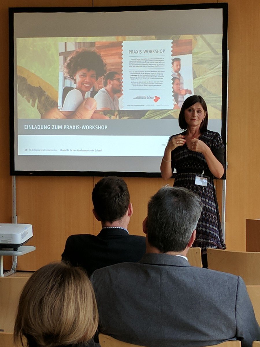 bfkmGmbH's tweet photo. Wir sagen #Danke für den schönen Tag auf der #Kongressmesse Erfolgreiches Contactcenter gestern in #Hanau! Toll, die Möglichkeit selbst mit einem Vortrag dabei zu sein #lernen5punkt0 #ecc #Vortrag #Mitarbeiterentwicklung #Personalentwicklung #wielernenfunktioniert #kundenservice https://t.co/UJk6NaYIgs