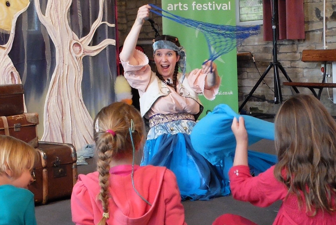 lutonfebfest's tweet image. 👀 The Feb Fest schedule for 2020 has been published 👀

Check our website for further info: fullhouse.org.uk/what-we-do/fes…

What a line up! Including @TheatreAdInf @TellTaleHeart @FullHouseTheaCo @TheBoneEnsemble @ngyt_uk @raised_eyebrows @theeggbath 

#Luton #FebFest