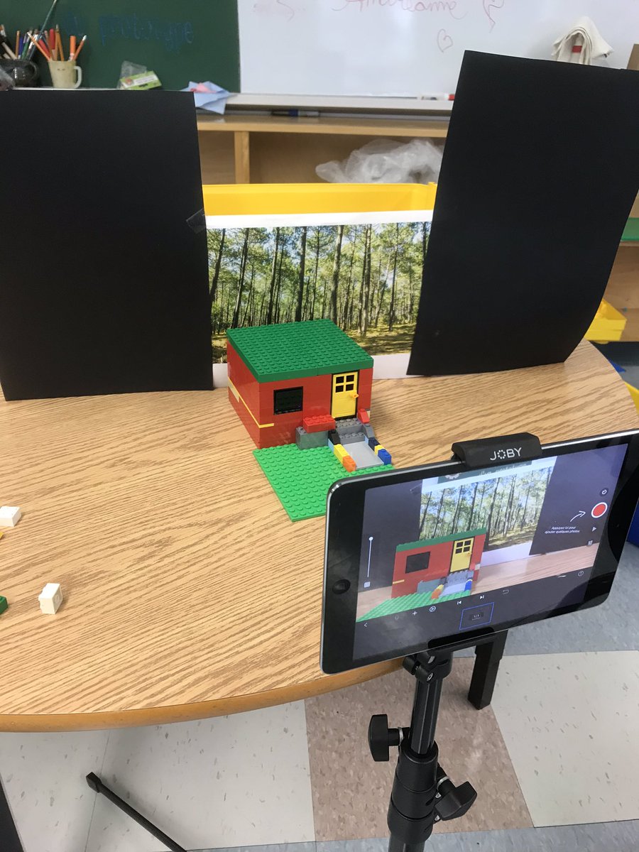 GabrielleLefe's tweet photo. On met les touches finales pour le projet d’image par image! Prochaine étape... l’écriture de l’histoire et du script pour le cour d’anglais. #multidisciplinaire #4année @smbmerrickville https://t.co/AnU0DeBLH0
