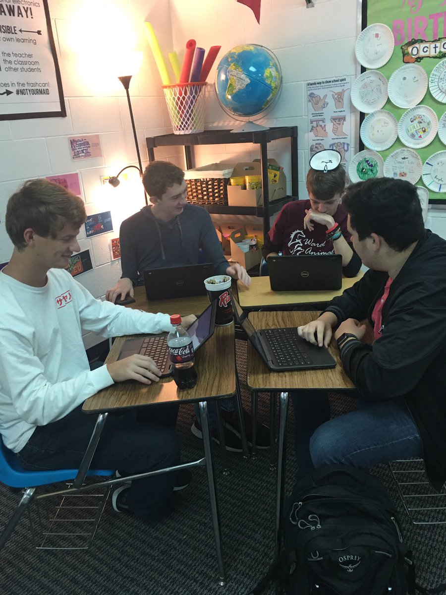 RHS LD debate team working hard! #RobinsonISD #badboyzofhistory <a href="/risdHS/">Robinson High School</a>