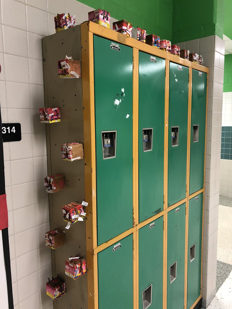 HOSANERD's tweet photo. Better late than never .. here are the Halloween-themed medical projects from Rowe HOSA #HealthcareProfessionalsInTheMaking @RoweCTE @McAllenISDCTE https://t.co/IYQ78peTjg