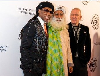SadhguruJV's tweet photo. Empowering the #youth of this world is of paramount importance.  Thanks to Nile Rogers and the We are Family Foundation. -Sg  @nilerodgers @wearefamilyfdtn  @nancyhunt @JPGaultier https://t.co/Tr2mBbisoT