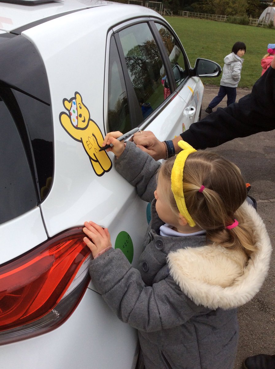 Year3TLTPA22's tweet photo. Autographing the spotty cars to raise money for Children In Need @DunhamTrust @limetreepa #ChildrenInNeed #raisingmoney #doingourbit #BigLearnerRelay https://t.co/5pBCMszeyB