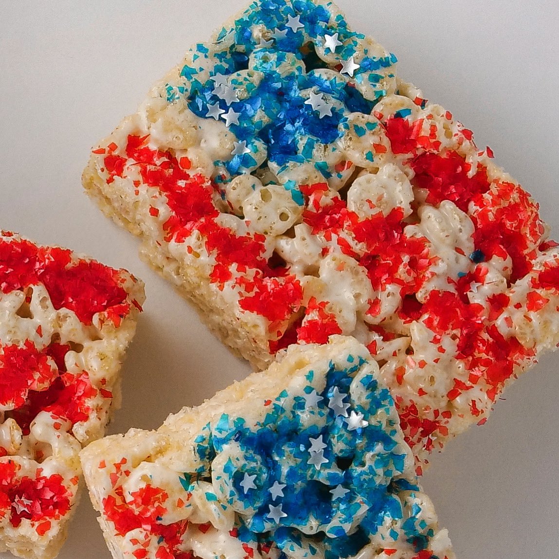 edibleglitter's tweet photo. Thank you to those that have served from all of us at @watson_inc and #EdibleGlitter! #happyveteransday https://t.co/gClX88MGmC