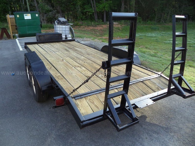 TheAuctionDeals's tweet photo. Haul All the Things with this 1999 Flat Bed Car-Hauler #ForSale on https://t.co/zI8QbMtAVg Bid on it here: https://t.co/rOQoNYgGkE https://t.co/6GbSghLeHN