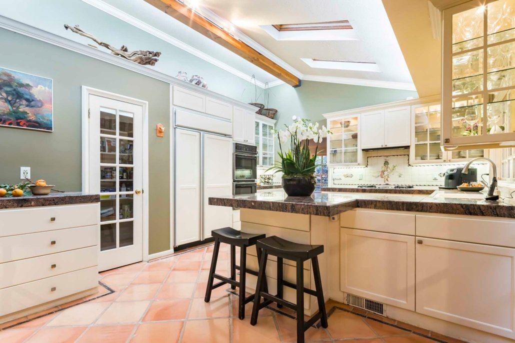 DeLeonRealty1's tweet photo. 985 Siskiyou Drive, Menlo Park | 2,540 sq ft | 3 bed | 2.5 bath | https://t.co/tkLNo63t0w

Sharon Heights provides a perfect backdrop for this gorgeous home, offering luxurious living space and a Zen-like backyard with a bamboo grove and Koi pond, all on a lot of nearly 1/3 acre. https://t.co/QbgLgIAJKT