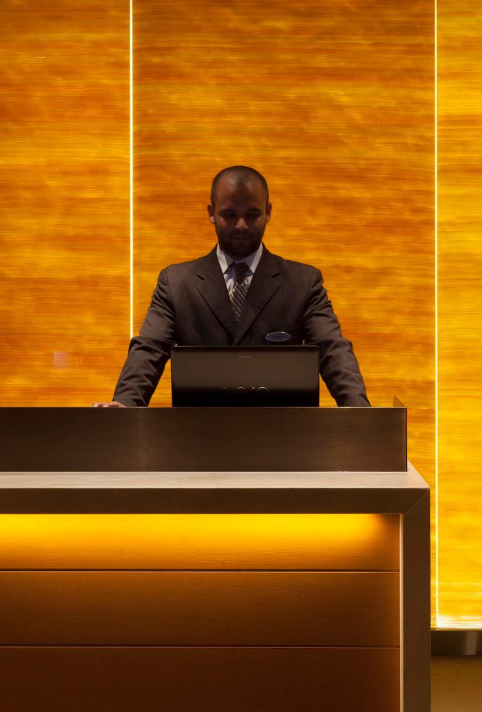 Come join a friendly family oriented staff at the Hyatt Lodge.  We have the perfect Operation positions available to jump start your career.

This is the link to apply online:
 spr.ly/60191znbd
search for “Hyatt Lodge” under “Location”.