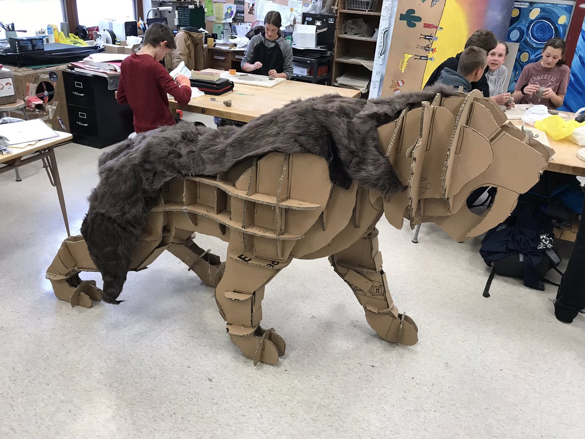Saber tooth cat project #gocrickets <a href="/fccrickets/">Fall Creek School District</a> getting ready for the hunt <a href="/labreatarpits/">La Brea Tar Pits</a>