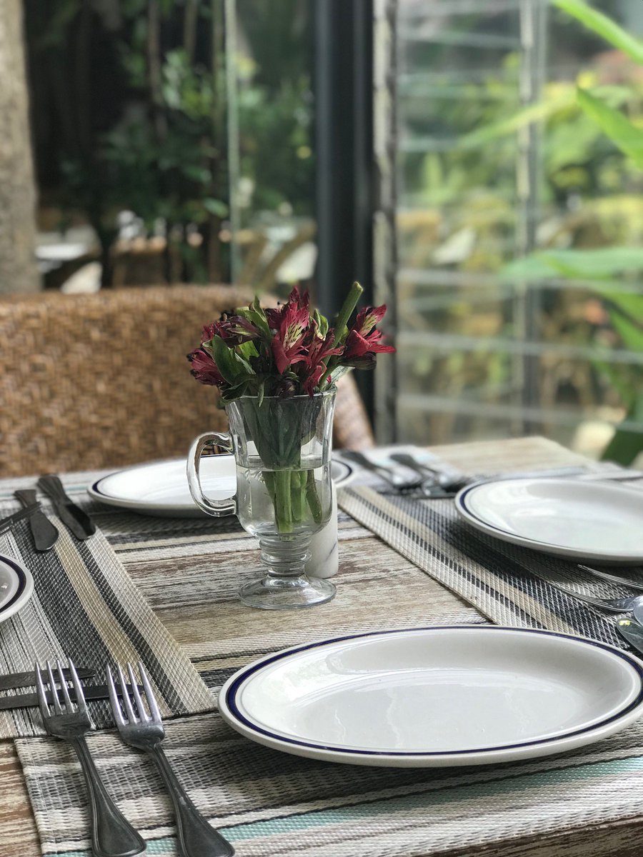 ¡La mesa está servida!

#GuillerminaRest #LaAsunción #IslaDeMargarita #Venezuela #CocinaDeBodega #Gastronomía #Turismo