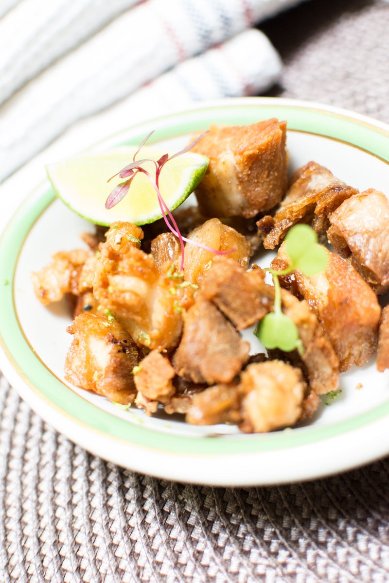 | Chicharrón de cerdo |

Una entrada deliciosa y especial para compartir. 

Reserva al 0295 242 30 40. 

#GuillerminaRest #LaAsunción #IslaDeMargarita #Venezuela #CocinaDeBodega #Gastronomía #Turismo |