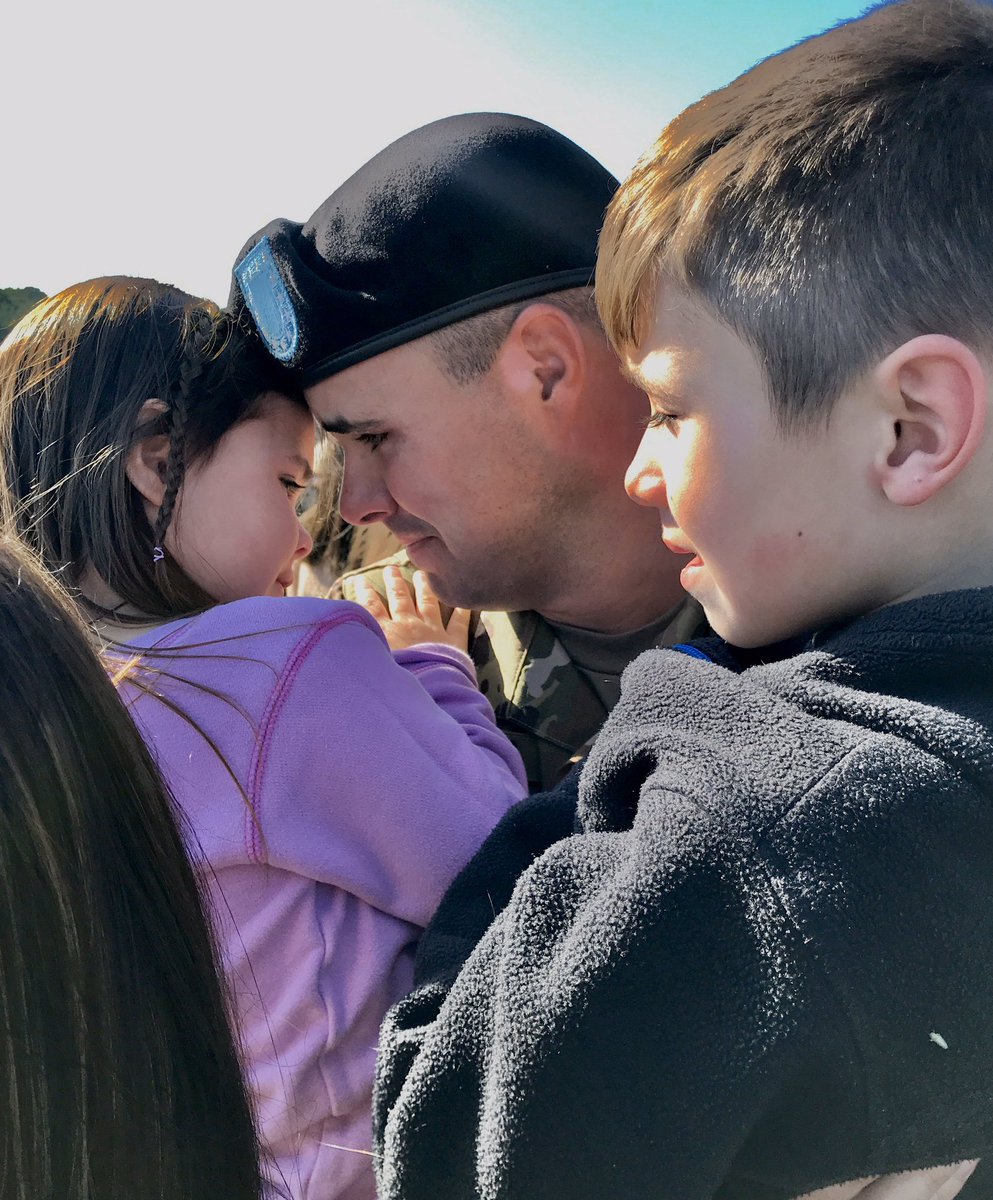 fortjackson's tweet image. #WednesdayWisdom
“Believe you can and you’re halfway there.” -Theodore Roosevelt 

The 3-13th Family day finally arrives as families race to embrace for the first time since the start of @USArmy #BasicCombatTraining.

#MeetYourArmy #KnowYourMil #MilitaryFamilies #HugDay #HTGS