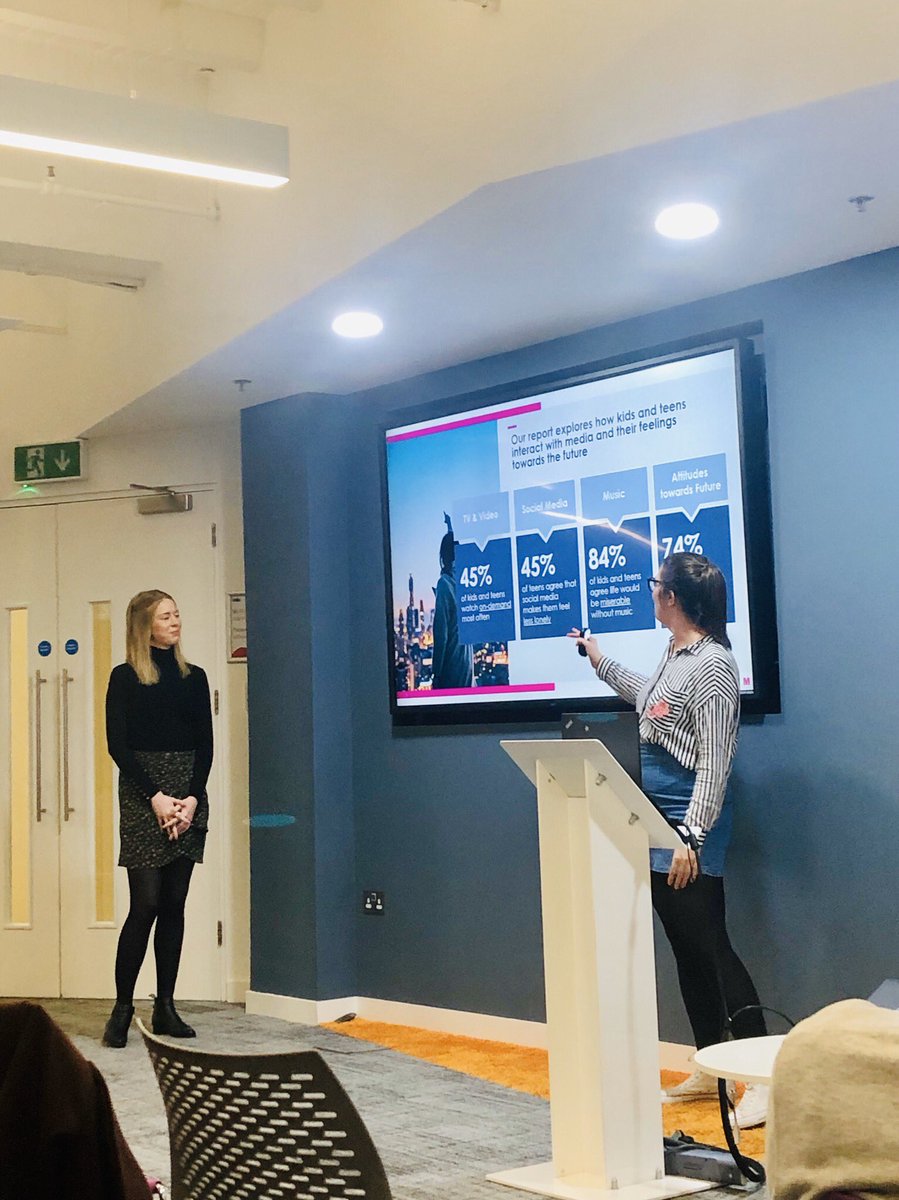 Interesting presentations about children and media from @WarnerMediaGrp and @MediaComUK at November’s MRG meeting! <a href="/mediaresearchgp/">MRG</a> 📺