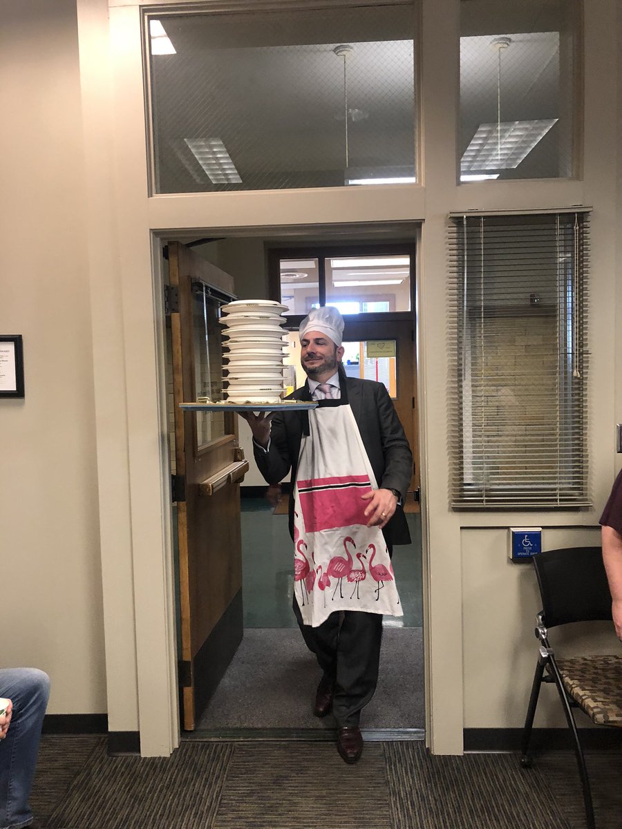 I got to spend part of the morning taking part in the annual SSC pancake fundraiser for United Way at KU.  Thank you, Provost Lejuez for delivering pancakes to about 50 people!  And as always, thanks to our team of chefs and for everyone who participated to this fun event!!
